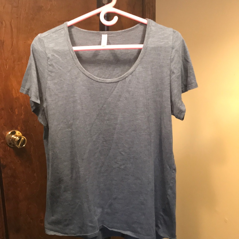 Lularoe classic tee